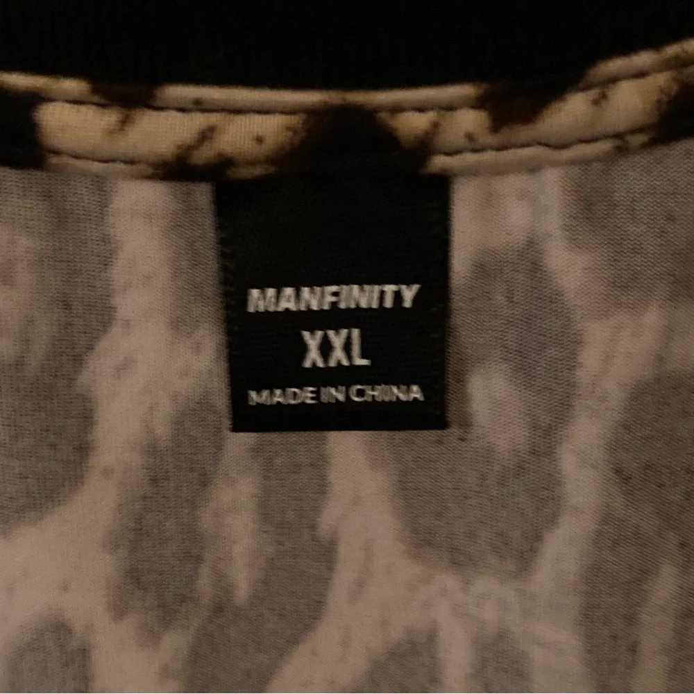 🤩🐆🤩 MANFINITY Leopard print POLO style Shirt - Picture 3 of 3